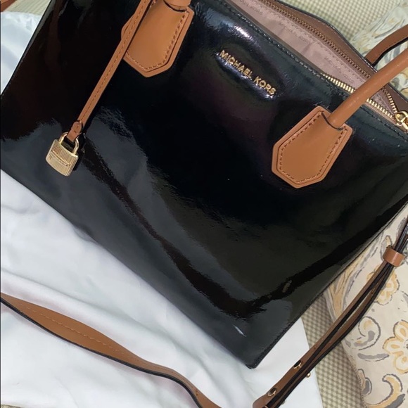 Michael Kors - Picture 3 of 10